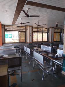 Kuber's Residency餐厅或其他用餐的地方