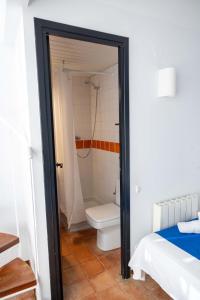 Ένα μπάνιο στο Apartamentos Les Barbes +174 φωτογραφίες