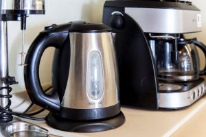 Coffee and tea making facilities at 7 SENCES!!