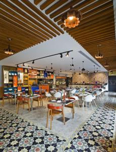 Restaurace v ubytování Zone By The Park Coimbatore