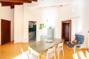 Η κουζίνα ή μικρή κουζίνα στο Villa Smeralda