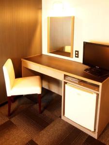 TV a/nebo společenská místnost v ubytování HOTEL LiVEMAX Osaka Namba