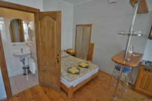 Koupelna v ubytování Hotel Multilux with Self Check-in + 27 fotografií