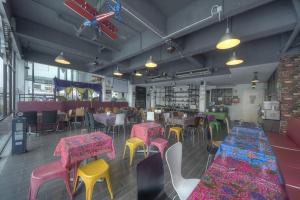 Restoran atau tempat lain untuk makan di Arenaa Batik Boutique