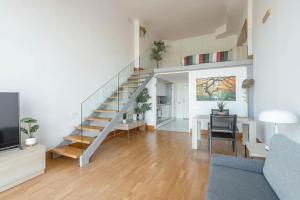 Fotografia z galérie ubytovania Duplex LOFT Apartamento con Parking GRATIS v destinácii Valencia