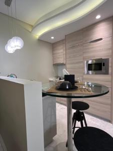 Una cocina o kitchenette en Bahrain bay studio