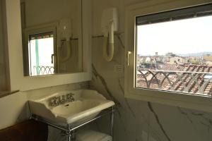 Kép HR BEDROOMS IN FLORENCE szállásáról Firenzében a galériában