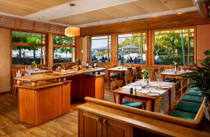 Restoran või mõni muu söögikoht majutusasutuses Hotel Restaurant Schiff