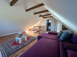 Posteľ alebo postele v izbe v ubytovaní SunnySide Apartmanház