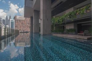 Poolen vid eller i närheten av Anggun Residence Kuala Lumpur by Idealhub