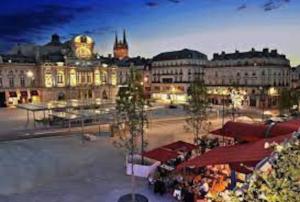 Widok na miasto Angers z tego apartamentu