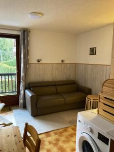 Posezení v ubytování Appartement de 2 chambres avec balcon amenage a Les Orres a 2 km des pistes