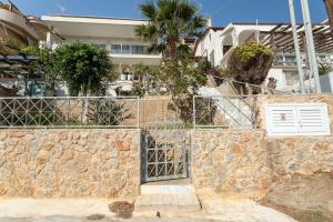 The building in which the holiday home is located