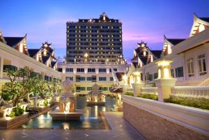 Gallery image of Grand Pacific Sovereign Resort & Spa in Cha Am