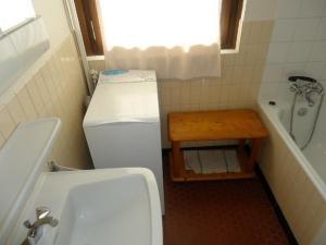 Appartement La Clusaz, 3 pièces, 5 personnes - FR-1-459-104にあるバスルーム