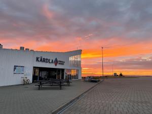 Východ nebo západ slunce při pohledu z apartmánu nebo okolí