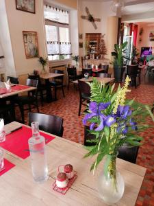 Restaurace v ubytování Chambres d'hôtes L'Astazou