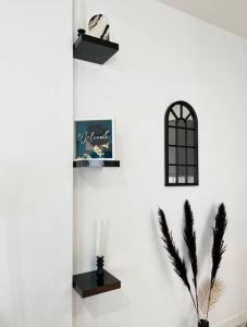 New Studio Apt Central》Private》 Free Parking》WiFi的电视和/或娱乐中心