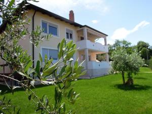 Vonkajšia záhrada v ubytovaní Holiday Home Villa Ivan