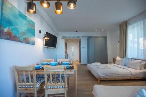 Posteľ alebo postele v izbe v ubytovaní Ammos Lux Apartments Crete