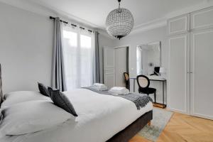 Charming Apartment- 1BR4P- Place victor hugo