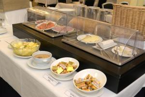 Comida no hotel ou em algum lugar perto
