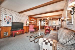 Μια τηλεόραση ή/και κέντρο ψυχαγωγίας στο SNOW FLOWER 062 condo