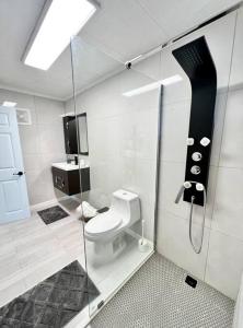 Ванна кімната в Los Roires Beach Apartments