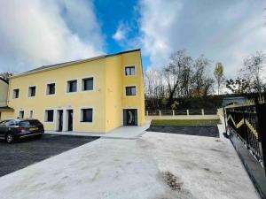 Budova, v ktorej sa apartmán nachádza