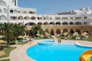 Swimmingpoolen hos eller tæt på Hotel El Habib Monastir