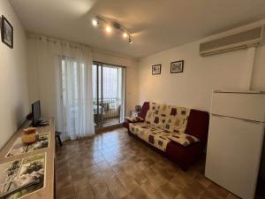 Televízia a/alebo spoločenská miestnosť v ubytovaní Studio Confort, Petit Prix, Proche Plage - 2 Pers, Parking Privé, Valras-Plage - FR-1-701-13