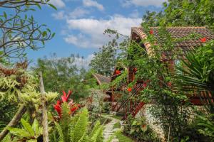 Taman di luar The Tukad Gepuh Cottage and Resto