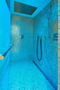 Ένα μπάνιο στο Ostsee Lodges mit Wellnessbereich