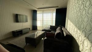 Kép Luxury 2 Room Suite Apartment With Seaview In Center szállásáról Isztambulban a galériában