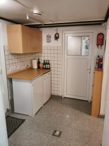 Kuchyňa alebo kuchynka v ubytovaní Stausee-Bungalow 80, EG