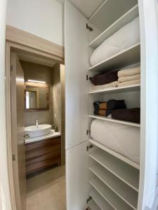 Bilik mandi di Cosy Apart Aca