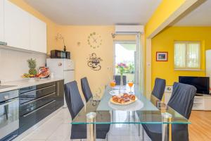 Kuchyň nebo kuchyňský kout v ubytování Apartman Petra 5