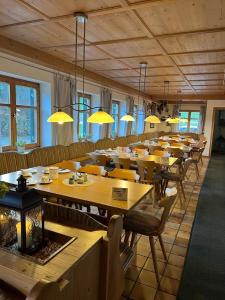 Restaurace v ubytování Landgasthof Jägerhaus