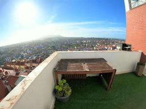 Imagem da galeria de Sintra T3 duplex w magnificent views and balcony in Tapada das Mercês em Algueirão