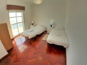 Imagem da galeria de Sintra T3 duplex w magnificent views and balcony in Tapada das Mercês em Algueirão