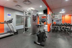 Fitness centrum a/nebo fitness zařízení v ubytování Wingate by Wyndham - DFW North