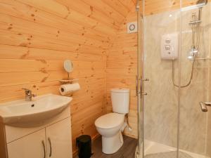 Oak tesisinde bir banyo