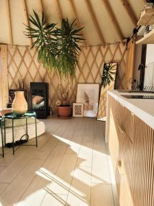 Posedenie v ubytovaní Jurty Glamping