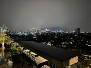 Nespecifikovaný výhled na destinaci Jakarta nebo výhled na město při pohledu z hotelu