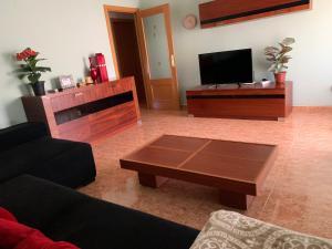 TV a/nebo společenská místnost v ubytování Apartamento Sanchiz
