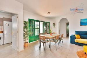 Kuchyň nebo kuchyňský kout v ubytování Vivienda Vacacional Aidamar + 20 fotografií