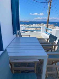 Balkón nebo terasa v ubytování ΜOOI KATRINS