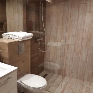 Ένα μπάνιο στο Pueblo Apartamenty