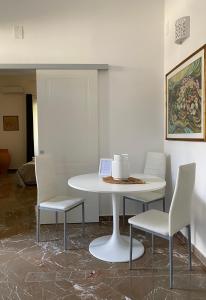 Prostor za sedenje u objektu Modern apt in Taormina city center