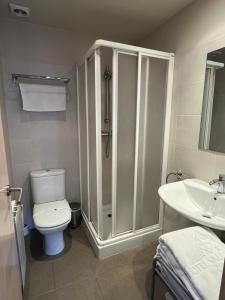 Kúpeľňa v ubytovaní Can Morera Apartaments a Les Preses